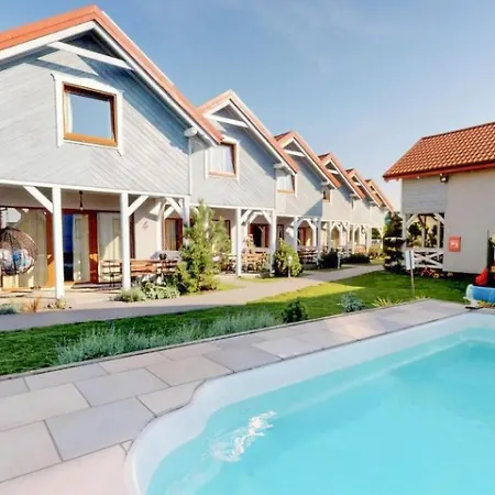 Feriehus Stunning In With Heated Swimming Pool Karwia