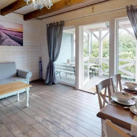 Cozy In With Heated Swimming Pool Holiday home *